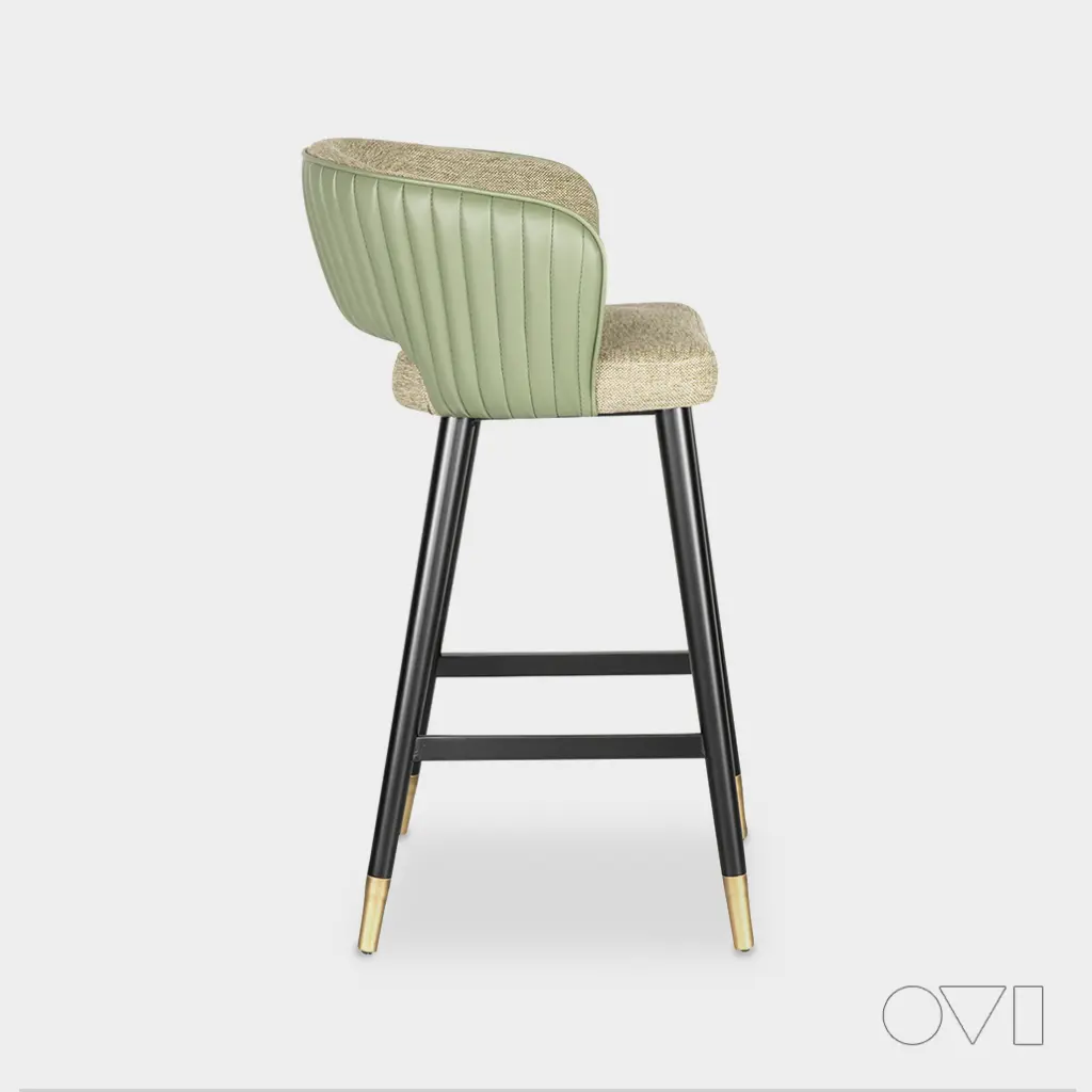 CURVO-IV-BARSTOOL-CRV04-side.webp